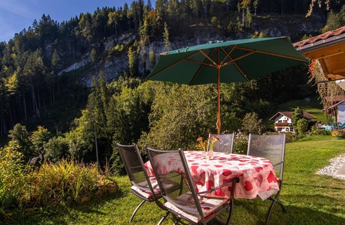 Buerserberg Apartment | Spacious apartment with lovely garden
