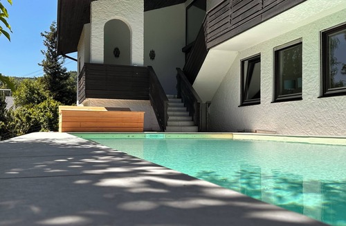 Neukirchen bei Altmunster House | Spacious house with lake view