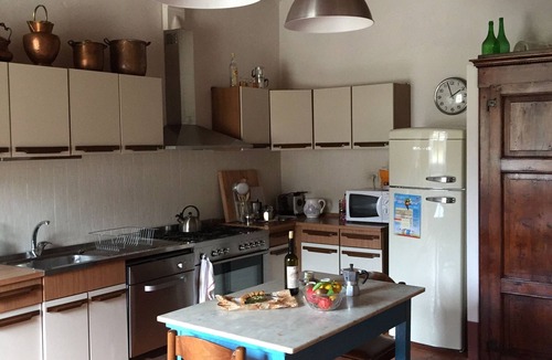 Sant'Andrea di Compito Apartment | Spacious & Bright in Lucca Country Villa