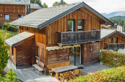 Annaberg im Lammertal Ski Chalet | Spacious Chalet in Annaberg-Lungötz with Sauna