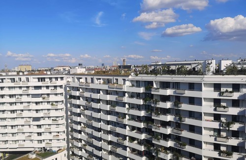Favoriten Apartment | Spacious + quiet 65m2 Apartment Balcony, Terrace, Swimming Pool, fully furnished