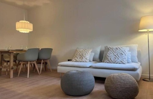 Innsbruck Apartment | Spacious urban-alpine apartment near the center & mountains