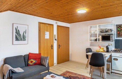 Bischofshofen Apartment | Studio Apartment Lena 1 – Central Location with Mountain View
