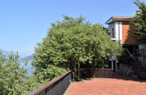 Laveno Villa | Stunning private villa for 9 people with WIFI, TV and terrace