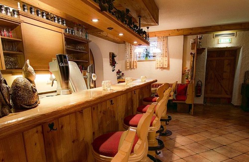 Schildlehen Cottage | Suite/living room/1 bedroom/shower and toilet - Brückenhof