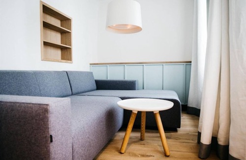 City Centre Salzburg House | Suite "Maisonette", breakfast, non-refundable rate - arthotel Blaue Gans