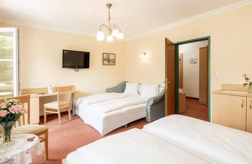 Sankt Michael im Lungau House | Suite mit Dusche, Bad, WC - Stofflerwirt, Landhotel
