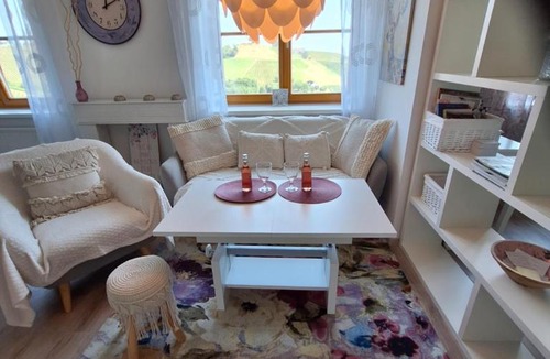 Glanz an der Weinstrasse Apartment | Summer Wine romantisches, fahrradfreundliches Weinbergidyll mit Traumausblick gleich neben Buschenschank!