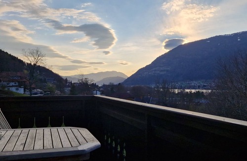 Altossiach Apartment | Sunset Luxe Suite: Private Beach, Panoramic Views, 2 Bathrooms & Terrace + SUPs