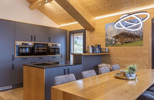 Haus im Ennstal Ski Chalet | Superior Chalet with 3 bedrooms and sauna & whirlpool