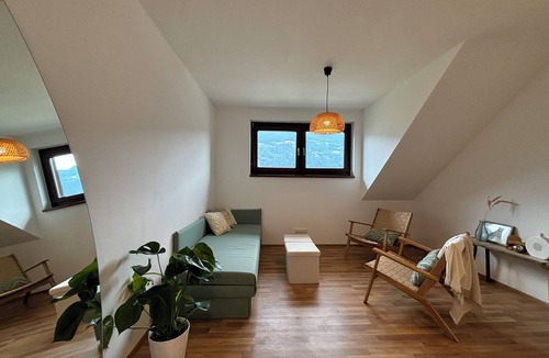 Altossiach Condo | Swimming lake, hiking trails, mountain bike trail - idyllic nature on Lake Ossiach