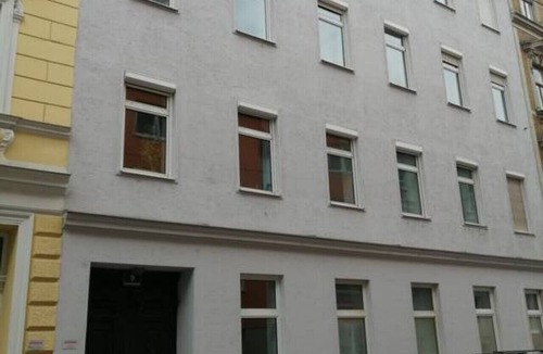 Funfhaus Apartment | Terrace Apartment near Schönbrunn Palace