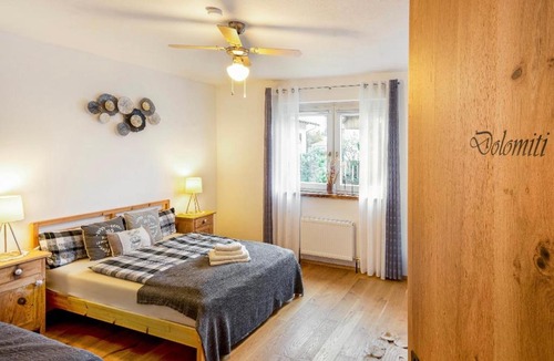 Lienz House | The Dolomiti View - your cozy room in the Alps
