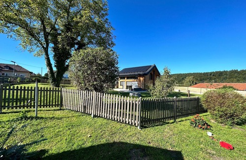Pischelsdorf am Engelbach House | Tiny House with Private Terrace, Garden, and Wi-Fi
