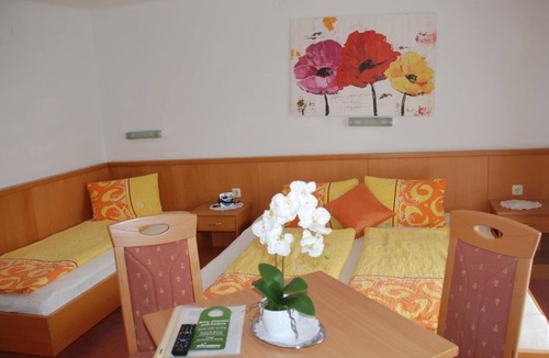 Klopein Bed & Breakfast | Triple room, balcony, lake view - Pension Agnes