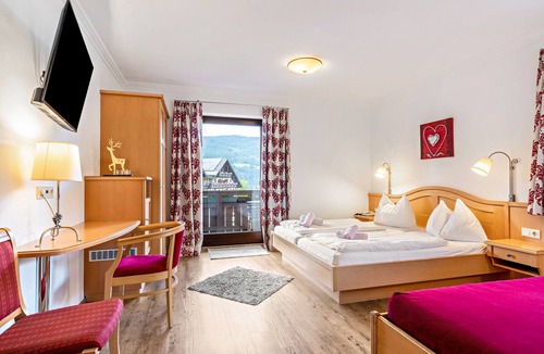 Radstadt Apartment | Triple Room with Mountain View, Shared Pool and Wi-Fi