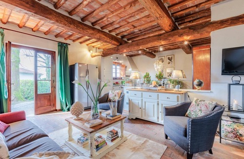 Capannori Villa | Typical Tuscan Villa: garden 5000 sqm fenced views pool air cond. fireplace WiFi