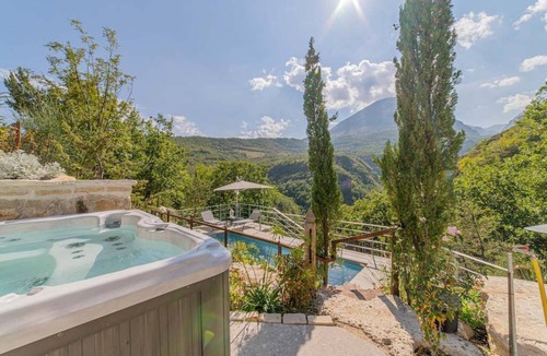 Montefortino Villa | Unique Marche villa S