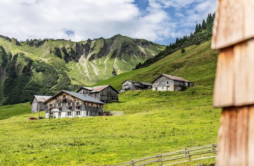 Faschina Apartment | Vacation apartment/apartment for 6 guests with 85m² in Fontanella (272694)