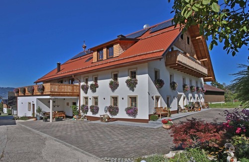 Weyregg am Attersee House | Vacation apartment Buchberg - Bachbauer am Attersee