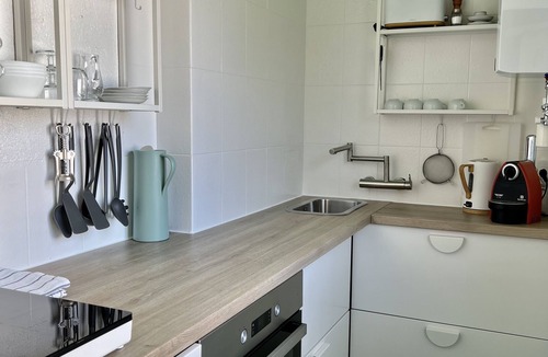 Faak am See Apartment | Vacation apartment Mittagskogel 5 in the Dietrichsteinerhof with lake access