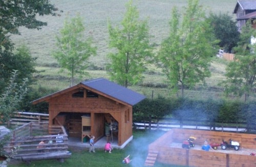 Dorfgastein Apartment | Vacation apartment 'Sonnenblumenfeld', organic farm Moarbauer, Gastein Valley