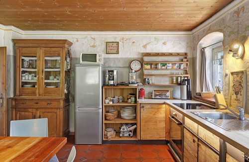 Rettenschoess House | Vacation Home for 9 Guests, 200 m², with Balcony and Wi-Fi