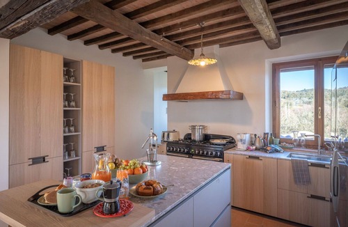 Paciano House | Vacation Home in Paciano with 4 bedrooms sleeps 10