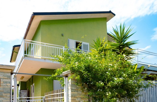 San Leone Apartment | Vbeb Macrame Rooms Agrigento 'Double Room with External Bathroom' with Balcony, Wi-Fi and Air Conditioning