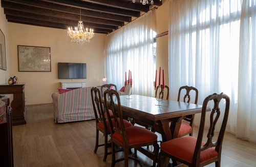 Ispra Apartment | Venus