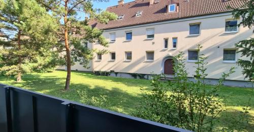 Fischamend Apartment | Vienna Apartment in Fischamend 2 Bedrooms - 3 Beds, Airport nearby