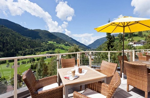Bad Kleinkirchheim House | Vierbettzimmer "glücksmomente" 53 m² - Wohlfühl & Genusshotel Felsenhof
