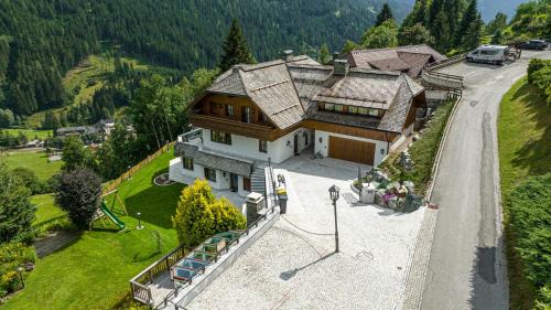 Untertschern Villa | Villa Bostele with Five Bedrooms, Indoor Pool, Two Saunas & Garage