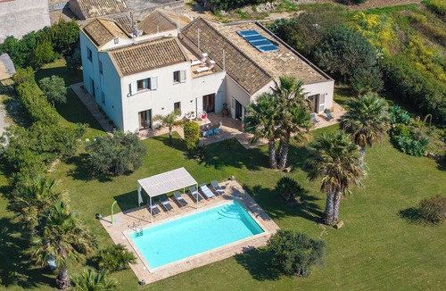 Trapani Villa | Villa Casale-Villa in Sicily with pool and sea views