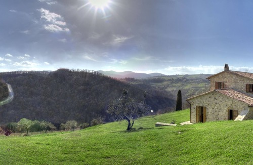 Acqua Loreto Villa | Villa Cipresso, 100% Private, A/C, Pool, Fantastic Views, Family & Pet Friendly!