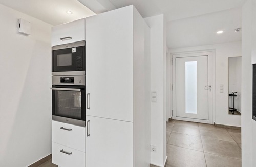 Simmering Villa | Villa Jäger with Heated Pool (Available from 23.03.26) in Vienna, Private Terrace, Balcony, Wi-Fi