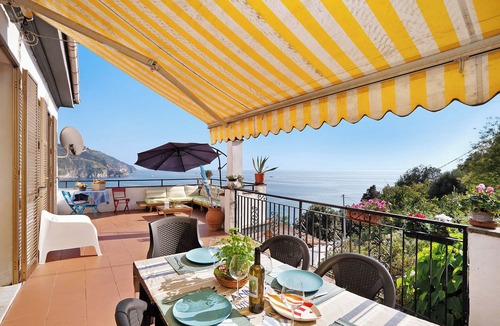 Corniglia Villa | Villa "Lardarina" close to the Beach with Sea View, Terrace & Wi-Fi