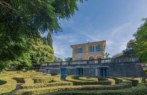 Osimo Villa | Villa Liberty