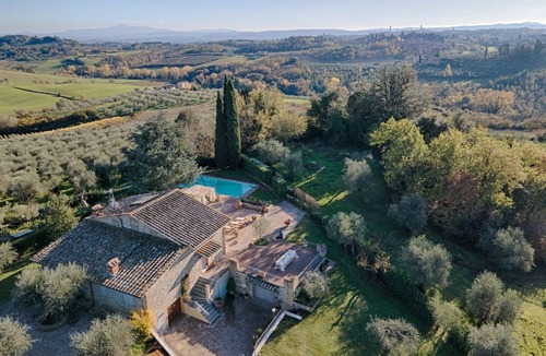 Siena Villa | VILLA SIENA is 4 km from Siena 10PAX AC, POOL & SPA total privacy.