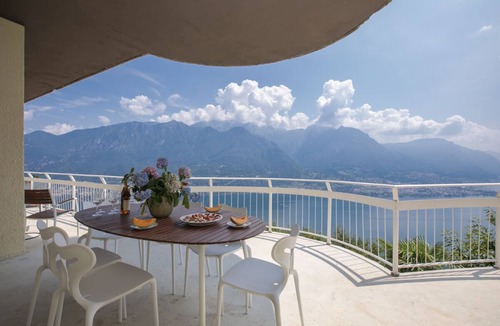 Civenna Villa | Villa Splendente - Six Bedroom Villa, Sleeps 12
