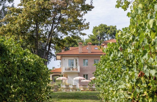 San Clemente Villa | Villa Yeppa | on the hills of San Clemente, and a few km from the Adriatic Sea