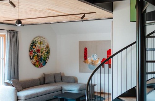 Weissensee Apartment | Weiße Wand