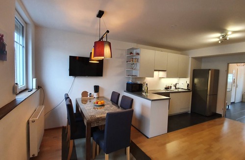 Rudolfsheim-Funfhaus Apartment | Wiener Maisonette mit Terrasse