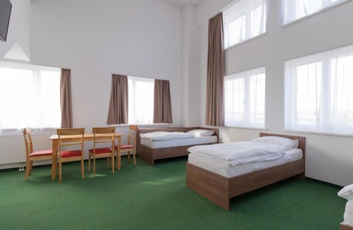 Wiener Neustadt Hotel | WinBudget "bed&breakfast"