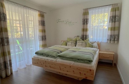 Muhldorf Apartment | Wohnen am Almufer - Ferienwohnung Straßmair