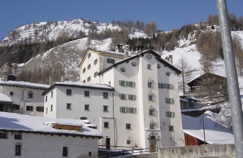 Spluegen Apartment | Wohnung Etter Albertinihaus, (Splügen), by Interhome