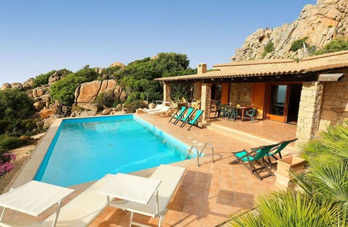 Costa Paradiso Villa | Wonderful private villa for 12 people with private pool, WIFI, TV and pets allowed
