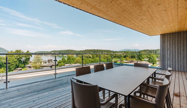 041 - SeeStrand Resort Penthouse Apartment in Unterburg am Klopeiner See