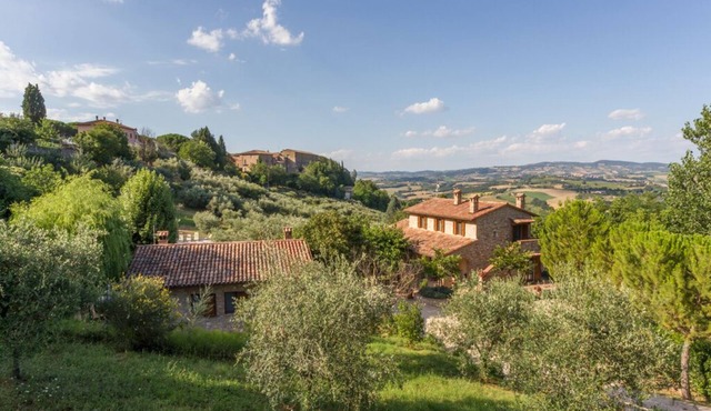 10 minutes walk from Todi center, with pool in Todi