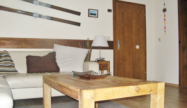 2 Bed Holiday Apartment With Mountain And River Views